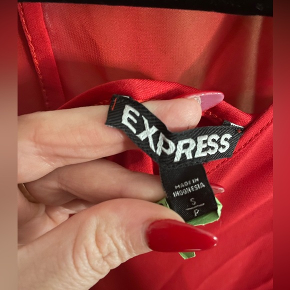 Express Vibrant Red Tunic Top - Picture 3 of 3